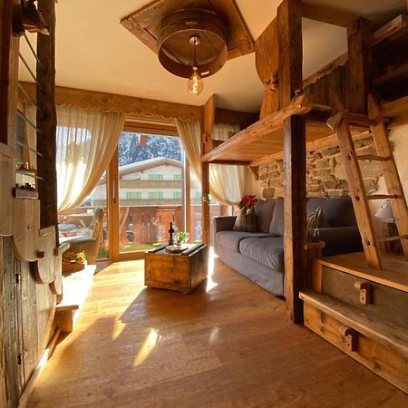 Calore Di Una Casa Di Montagna Кампитело ди Фаса Екстериор снимка