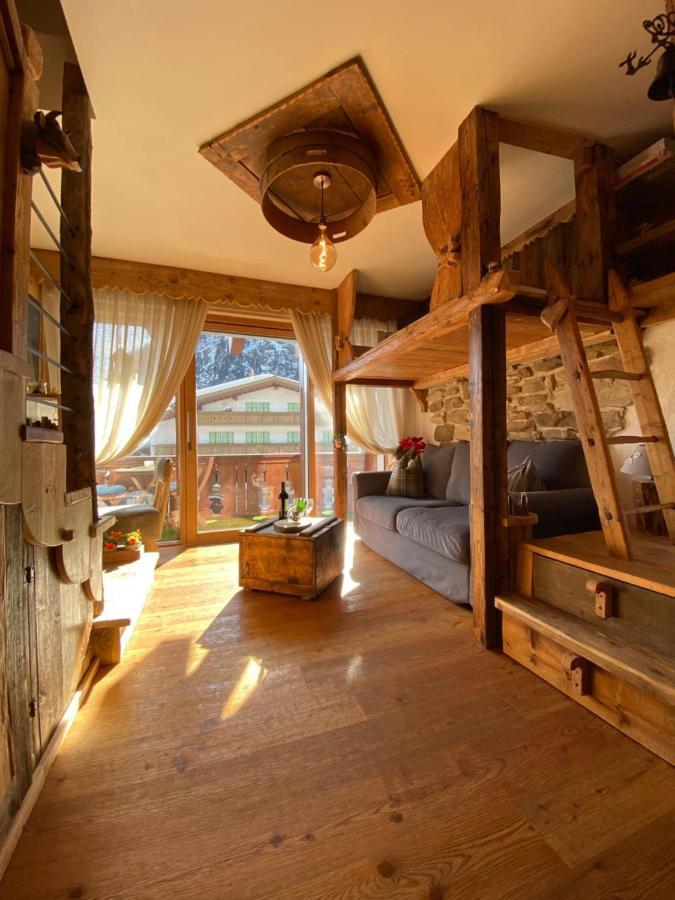 Calore Di Una Casa Di Montagna Кампитело ди Фаса Екстериор снимка