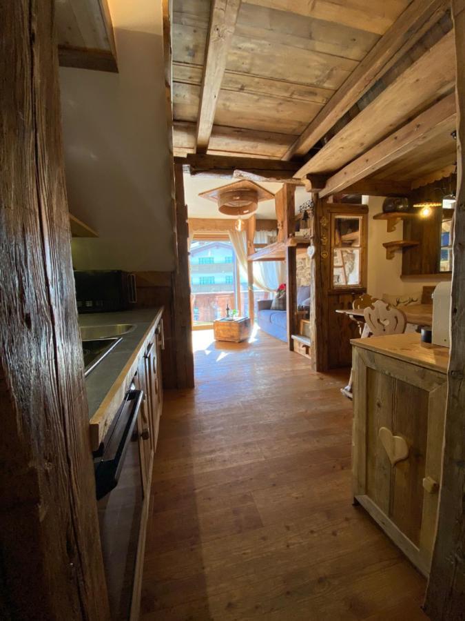 Calore Di Una Casa Di Montagna Кампитело ди Фаса Екстериор снимка