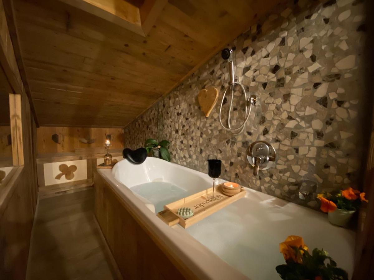 Calore Di Una Casa Di Montagna Кампитело ди Фаса Екстериор снимка